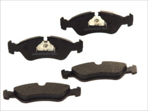 Klocki hamulcowe kpl. przód , pasuje do: DAEWOO ARANOS, CIELO, ESPERO, LANOS, NEXIA; OPEL ASCONA C, ASTRA F, ASTRA F CLASSIC, CALIBRA A, KADETT E, OMEGA A, VECTRA A, VECTRA B, LPR05P304