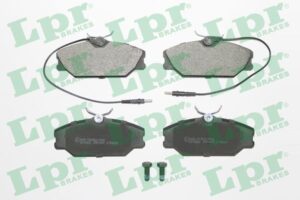 Klocki hamulcowe kpl. przód , pasuje do: DAEWOO LUBLIN II; RENAULT 25, ESPACE II, LAGUNA I, MEGANE I, MEGANE I CLASSIC, MEGANE I COACH, MEGANE SCÉNIC, SAFRANE I, SAFRANE II ,LPR05P445